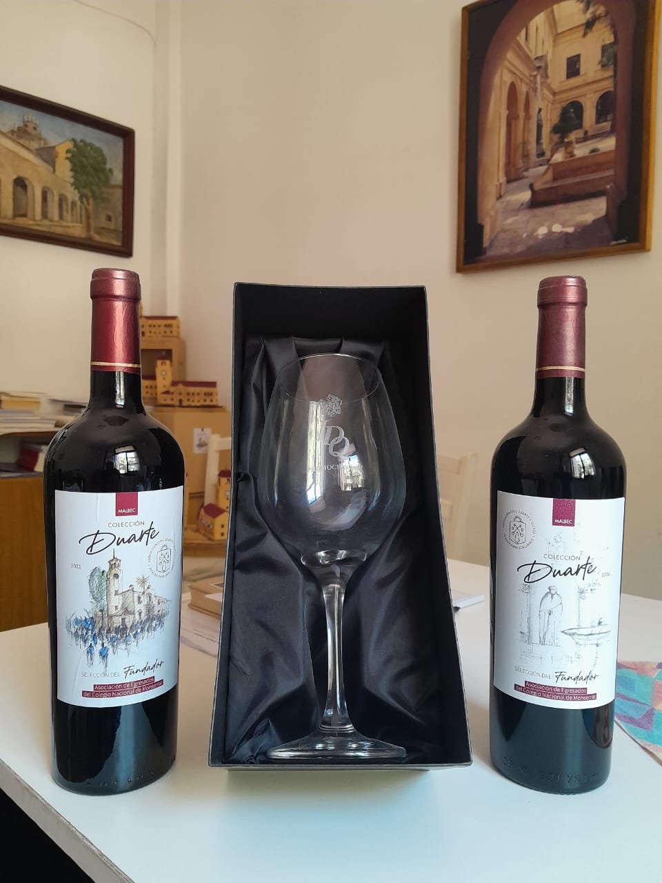 Copa de cristal grabada en láser